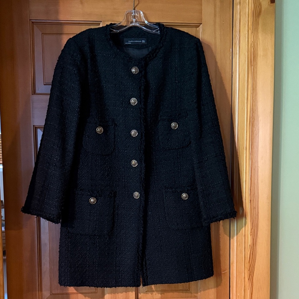 Zara Black Textured Tweed Blazer/Duster/Coat Gold Buttons 27” Length Classic